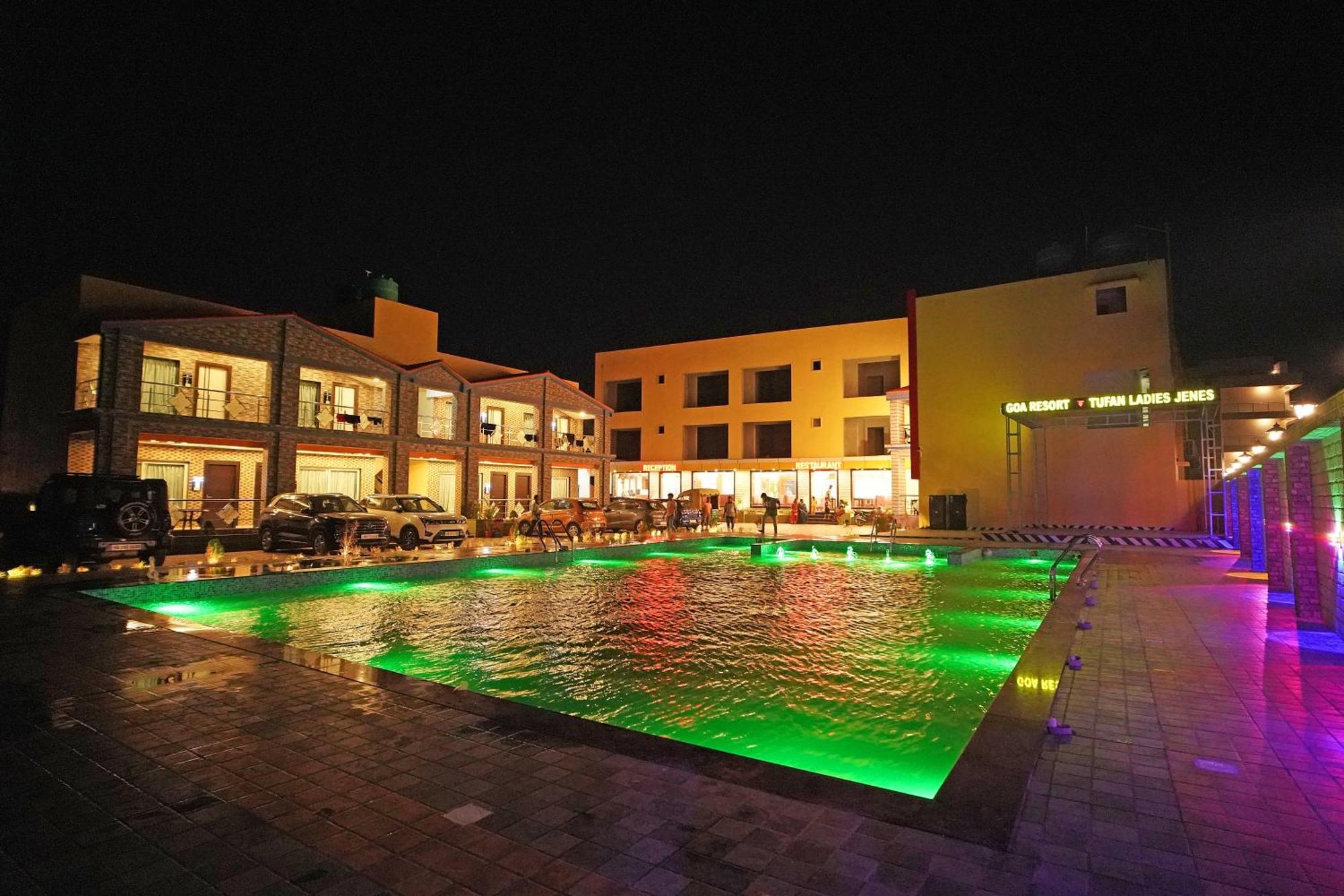 Goa Beach Resort On Beach Mandarmani Eksteriør bilde